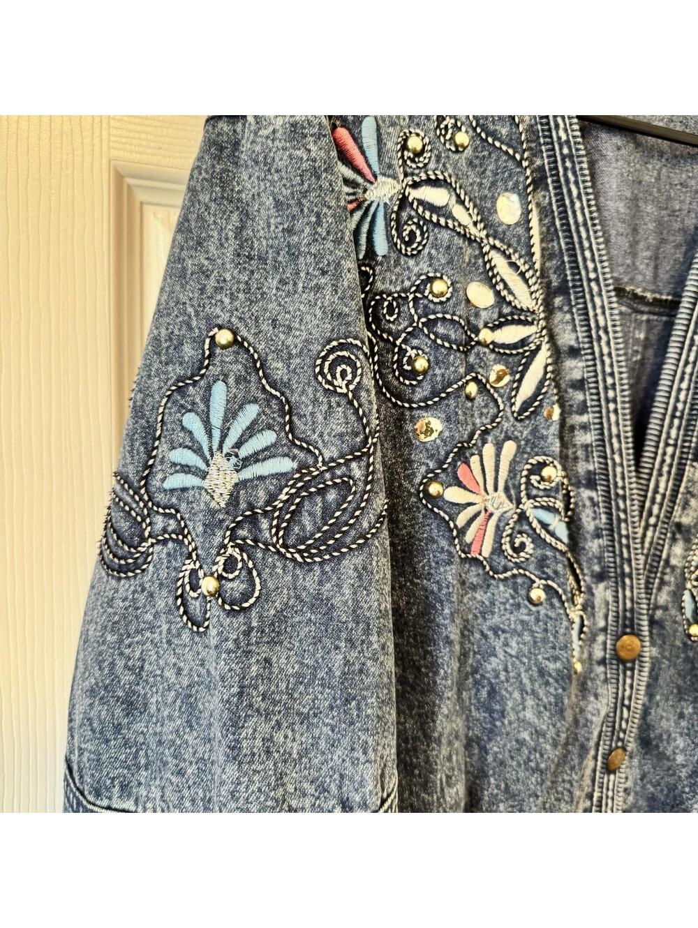 Vintage 90s Embellished Acid Wash Denim Jacket Oversized Cardigan Rhinesto Boho - Picture 5 of 9
